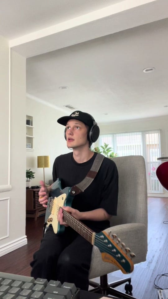 Post 7 by Jonas Miller on TikTok (video)