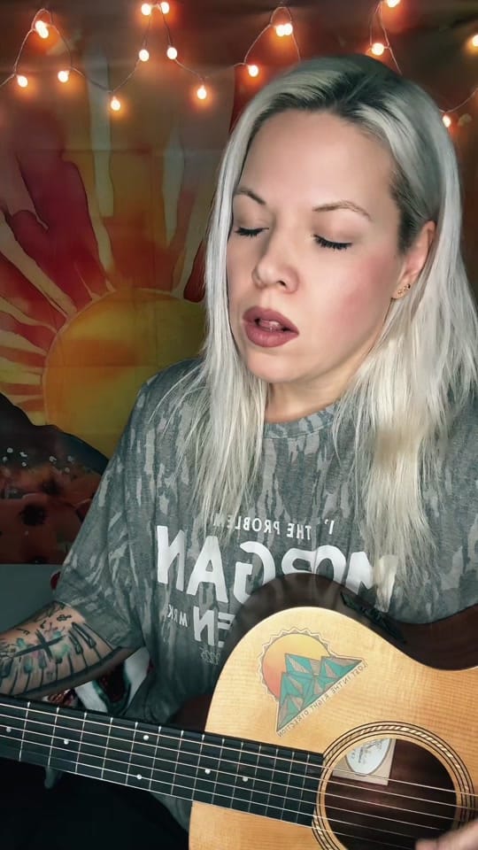 Post 6 by Stephanie Renee Music on TikTok (video)
