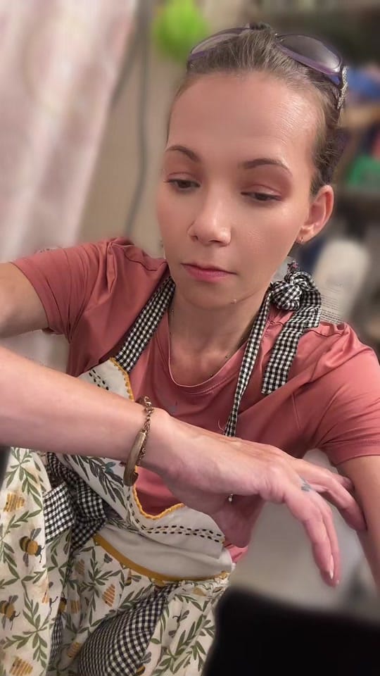 Post 1 by KizzyLive on TikTok (video)