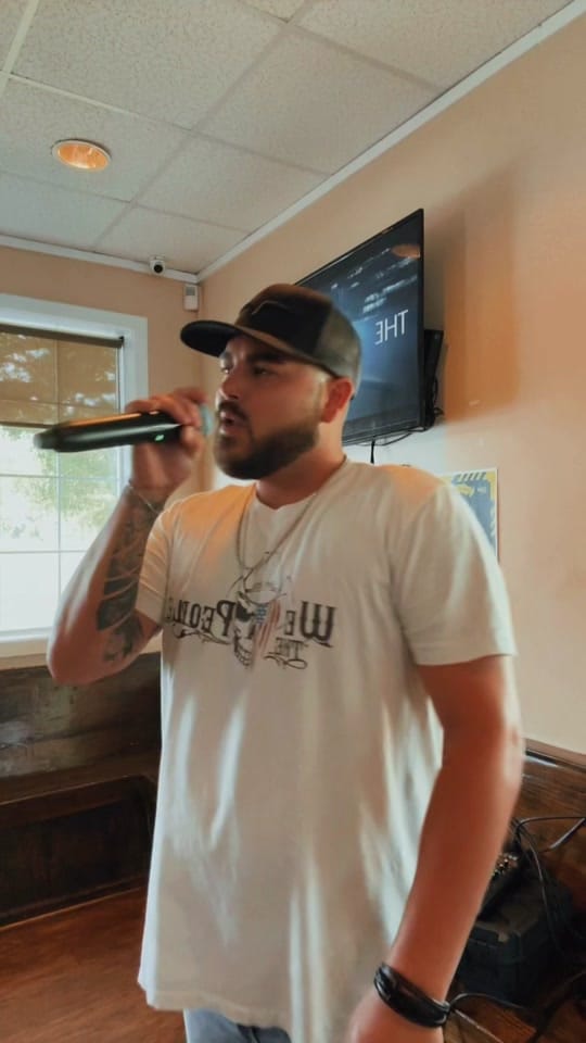 Post 1 by StephenQuinnMusic on TikTok (video)