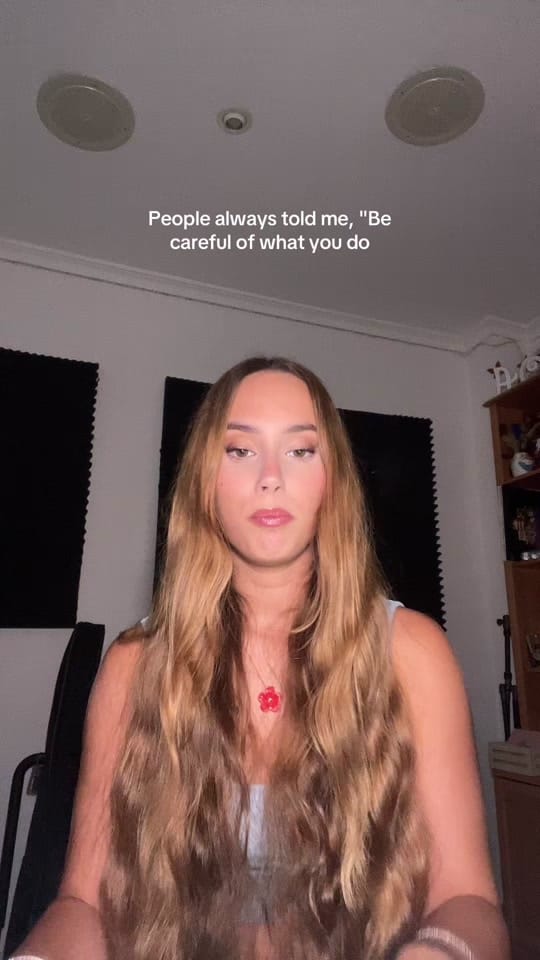 Post 4 by Noa Villar✨ on TikTok (video)