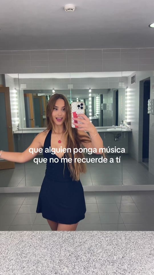 Post 1 by Noa Villar✨ on TikTok (video)