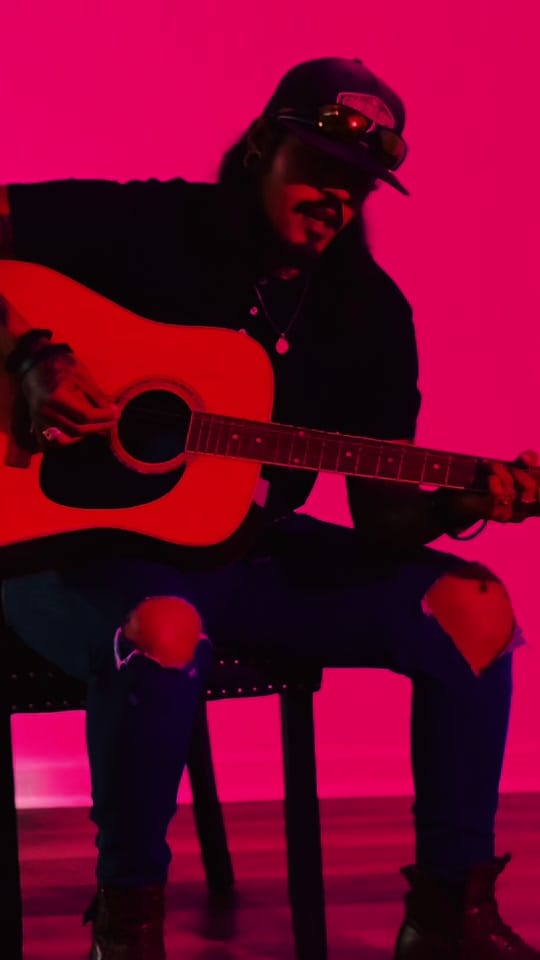 Post 9 by Kevin Millan on TikTok (video)