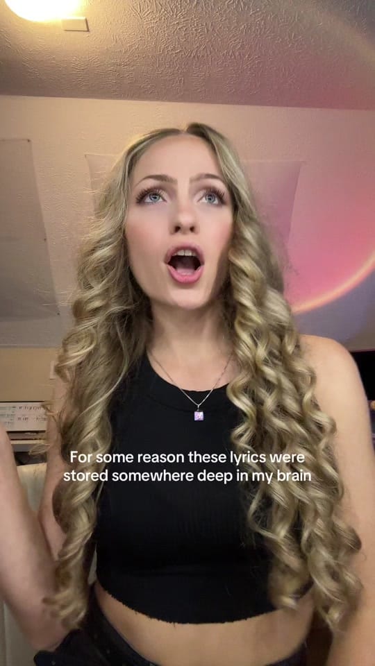Post 3 by Olivia on TikTok (video)