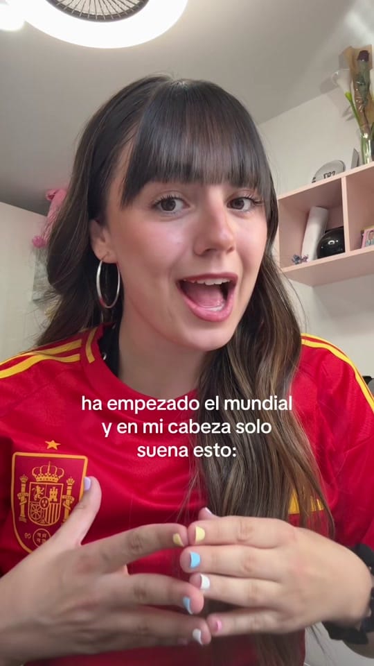Post 5 by LUCÍA MORA on TikTok (video)
