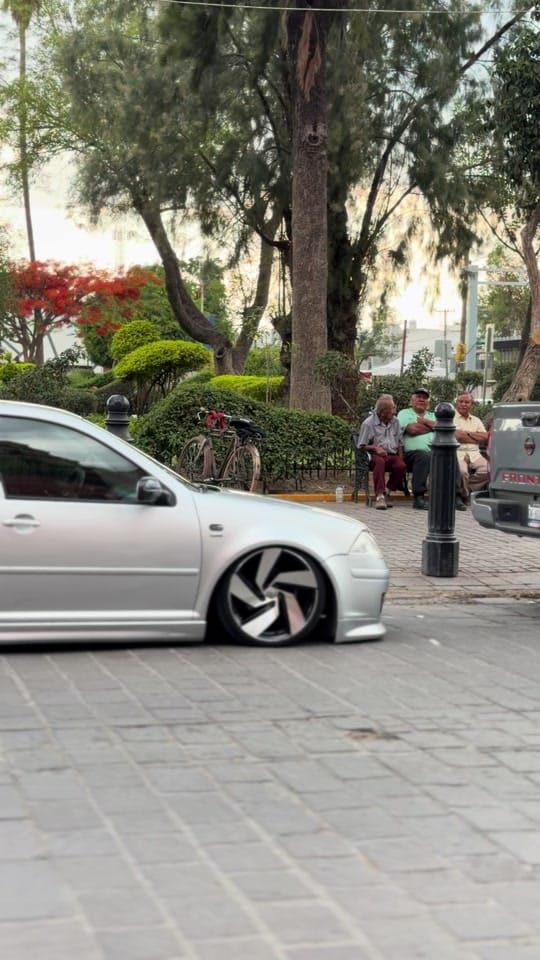 Post 2 by el del jetta plata on TikTok (video)