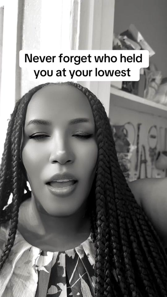 Post 1 by Sonia Grace on TikTok (video)