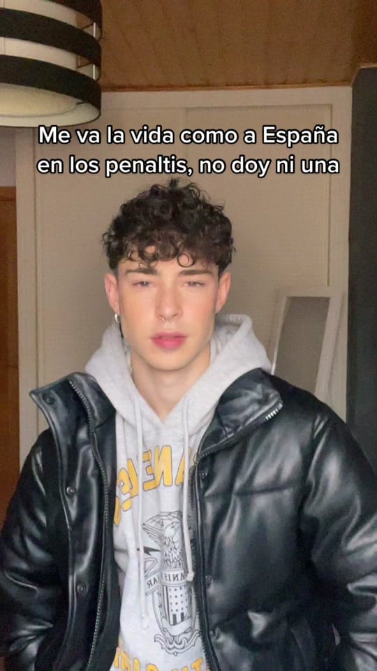 Post 2 by Alex on TikTok (video)