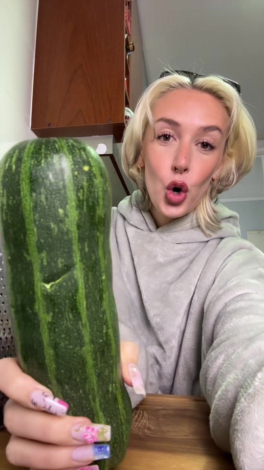 Post 7 by maya0key on TikTok (video)