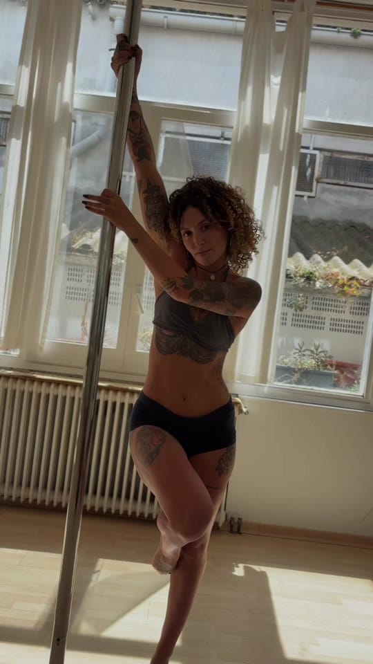 Post 5 by Èrica DL on TikTok (video)