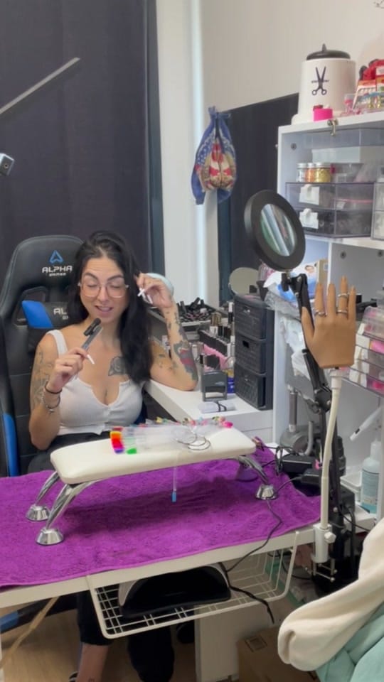 Post 3 by LaQuelu on TikTok (video)