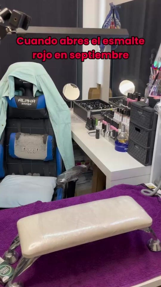 Post 2 by LaQuelu on TikTok (video)