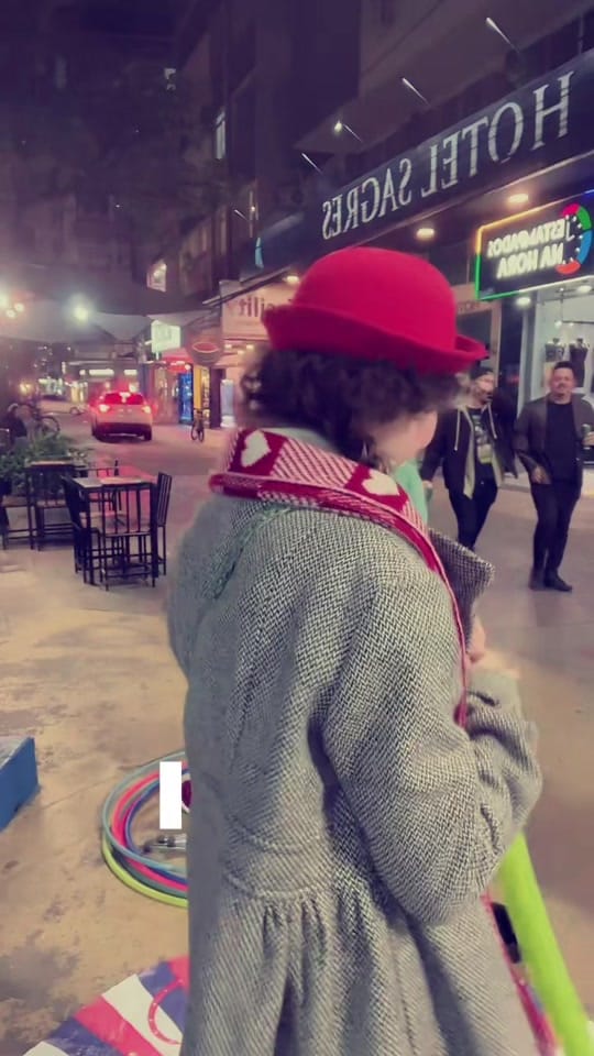 Post 1 by vitoria 🤹🏻‍♀️🎪 on TikTok (video)