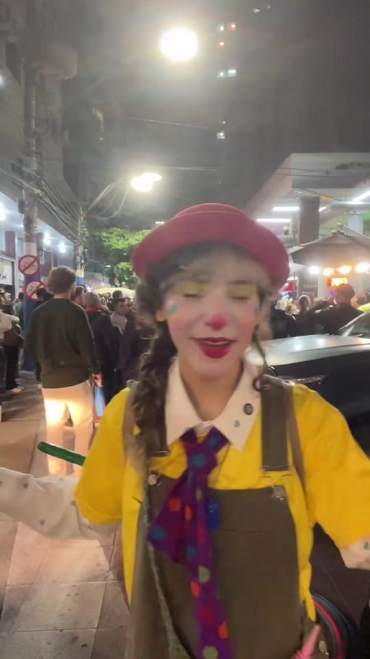 Post 9 by vitoria 🤹🏻‍♀️🎪 on TikTok (video)