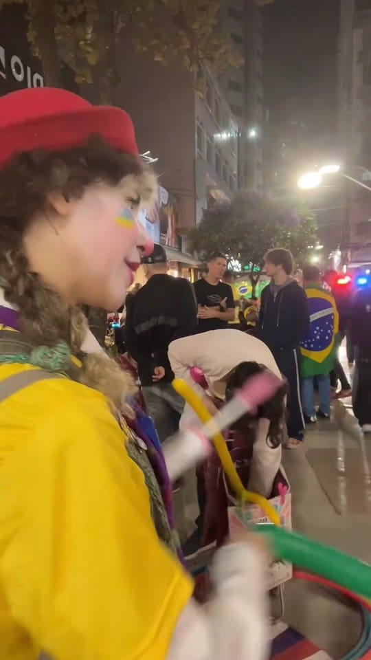 Post 8 by vitoria 🤹🏻‍♀️🎪 on TikTok (video)