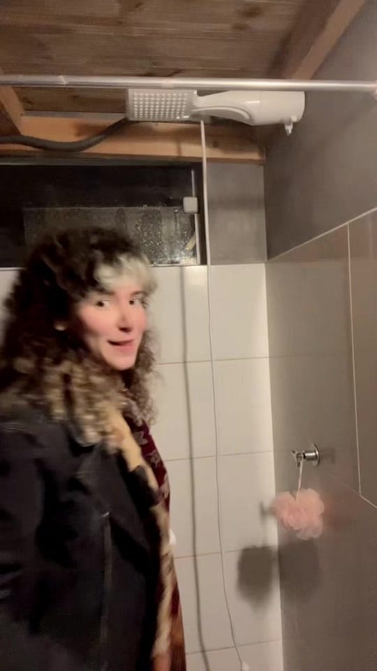Post 3 by vitoria 🤹🏻‍♀️🎪 on TikTok (video)
