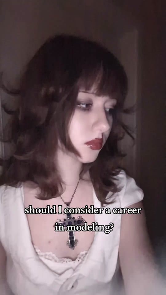 Post 5 by Solya on TikTok (video)
