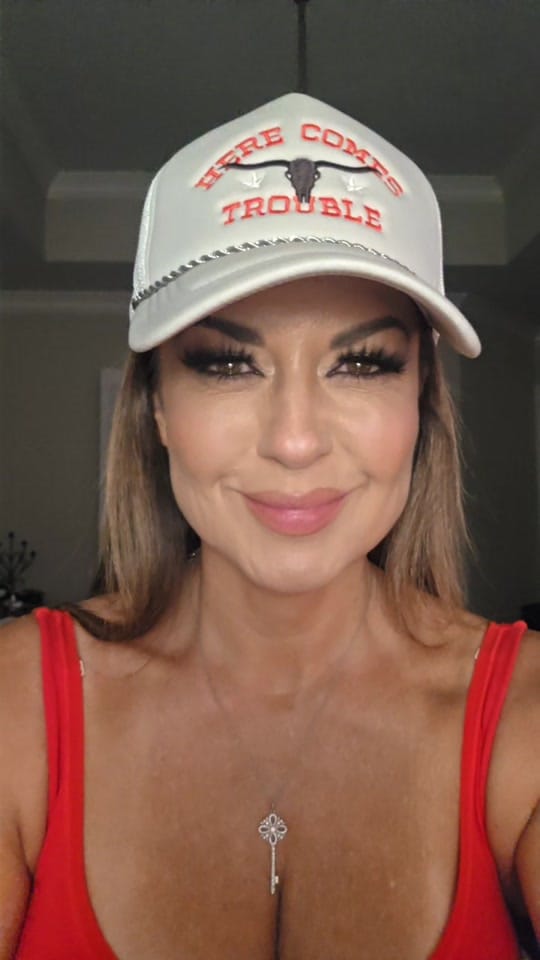 Post 3 by Vanessa Compton on TikTok (video)