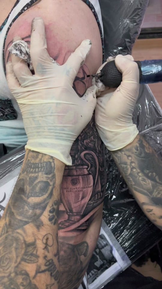 Post 8 by Eriko Tattoo on TikTok (video)