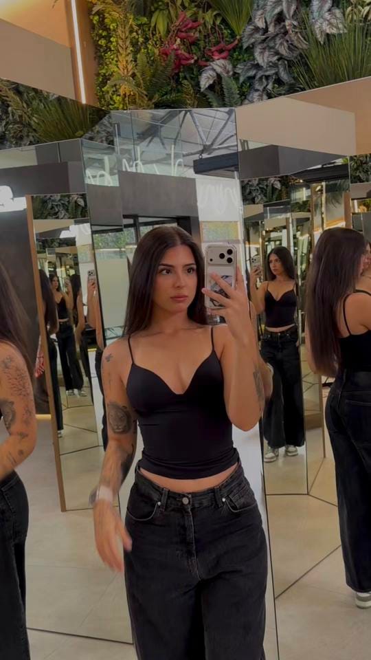 Post 1 by A N D R E A  A R R Ó N I Z on TikTok (video)