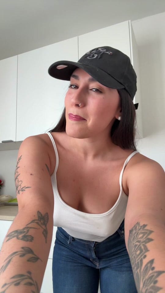 Post 5 by Julieta Berois on TikTok (video)