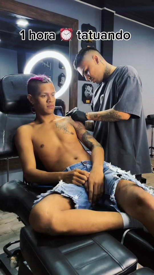 Post 2 by Lettooartista on TikTok (video)