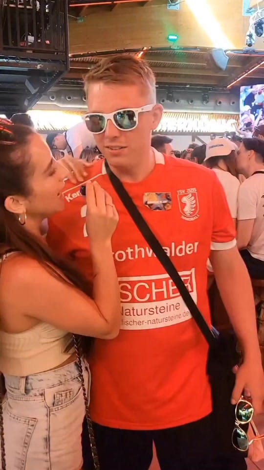 Post 8 by Lara Kurze on TikTok (video)