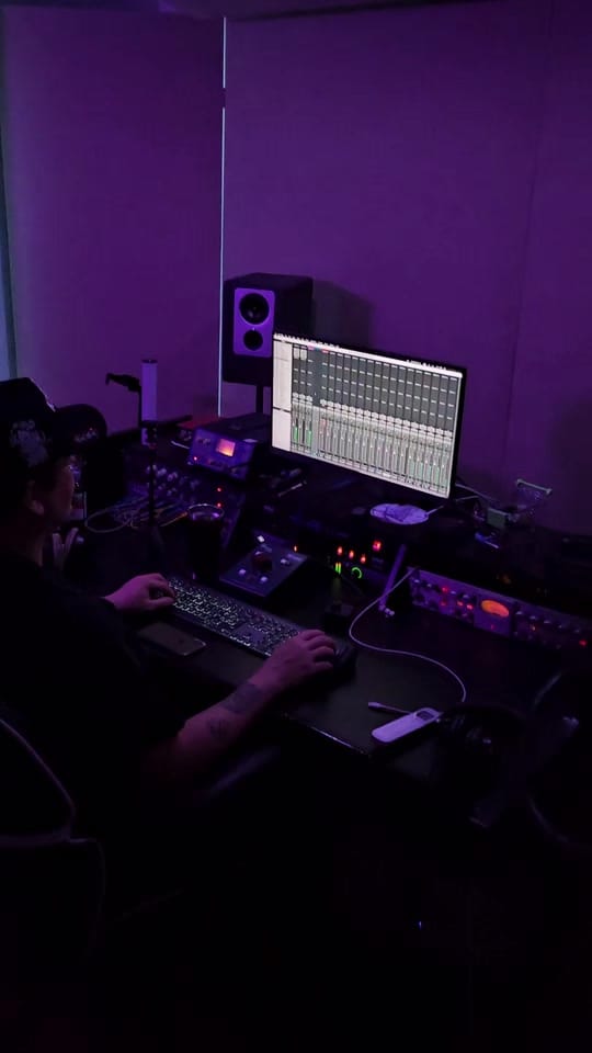 Post 5 by CuervoB on TikTok (video)