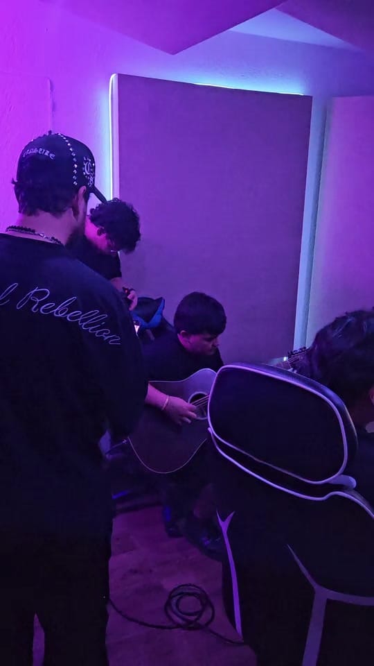 Post 6 by CuervoB on TikTok (video)