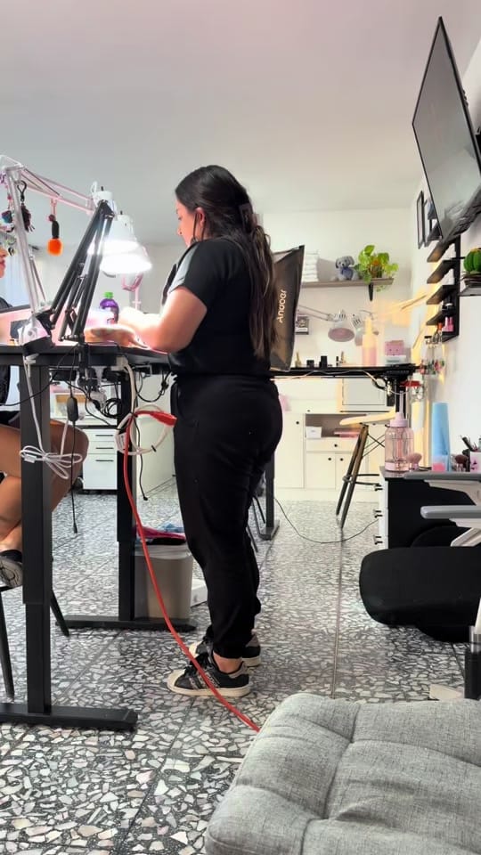 Post 1 by Michnails.art on TikTok (video)