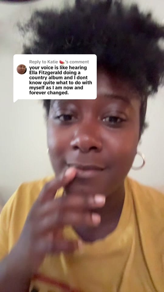 Post 4 by Chloé Marie on TikTok (video)