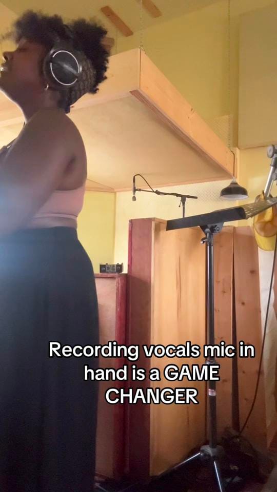 Post 2 by Chloé Marie on TikTok (video)