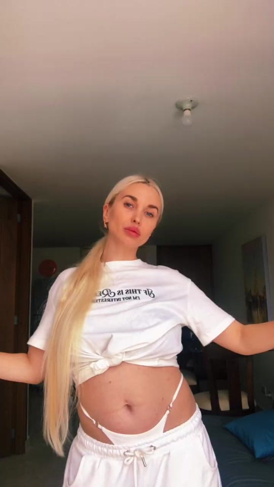 Post 10 by Mila Voyna1 on TikTok (video)