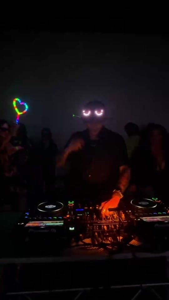 Post 4 by RUSO | RAVE DJ on TikTok (video)