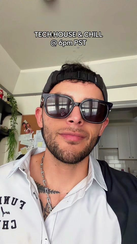 Post 3 by RUSO | RAVE DJ on TikTok (video)