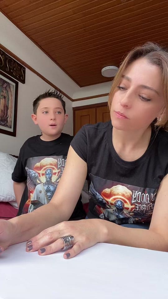 Post 10 by Georgina Gold on TikTok (video)