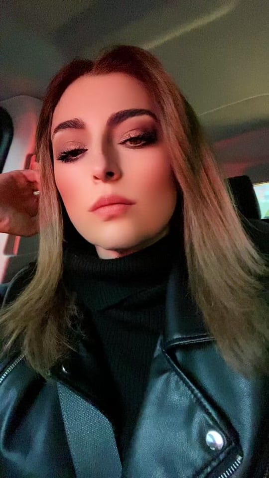 Post 9 by Georgina Gold on TikTok (video)