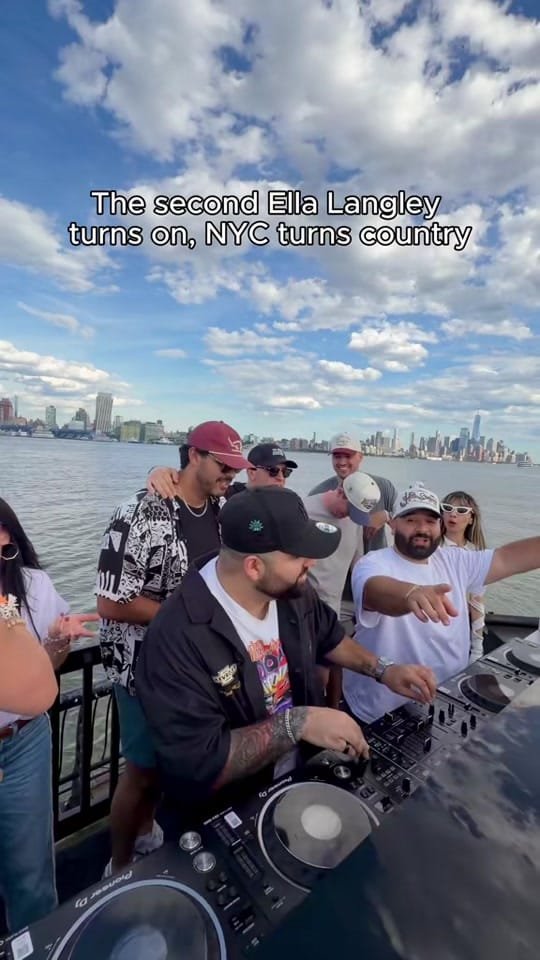 Post 3 by LAVISH LIFE on TikTok (video)