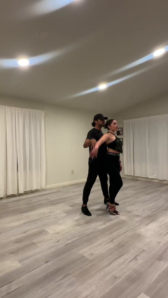 Post 1 by OLY VERA on TikTok (video)