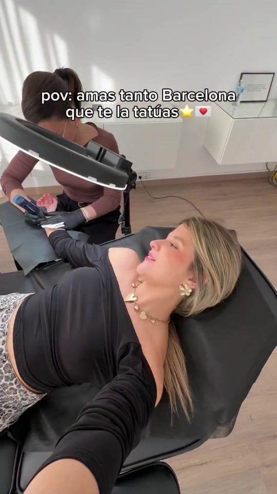 Post 5 by THE WAVE TATTOO BARCELONA on TikTok (video)
