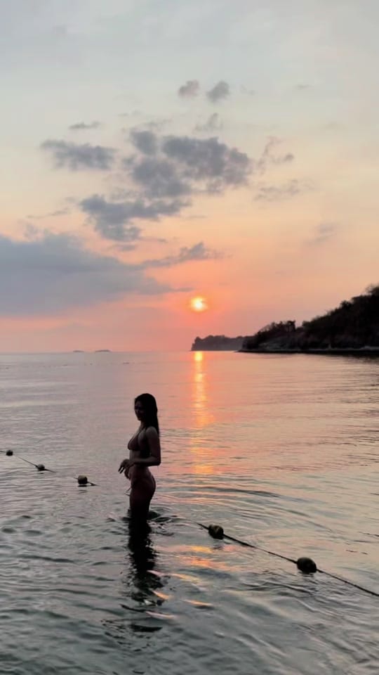 Post 5 by dhallynavarra on TikTok (video)