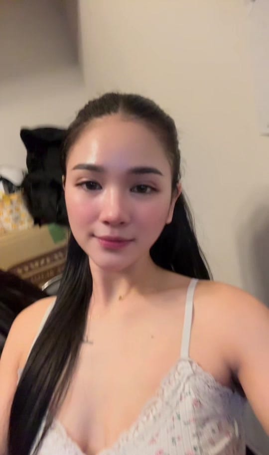 Post 10 by dhallynavarra on TikTok (video)