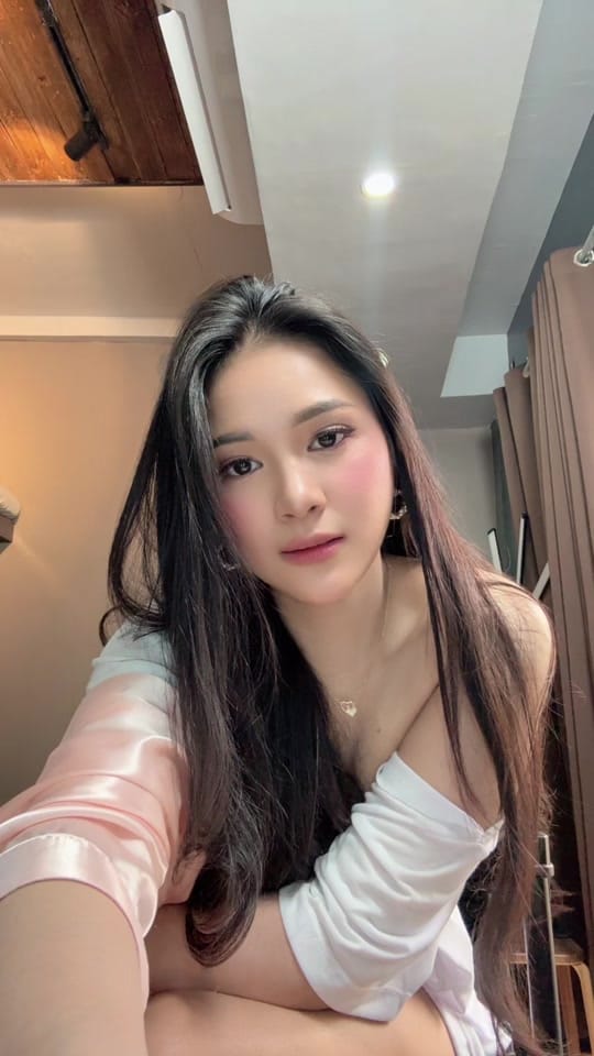Post 9 by dhallynavarra on TikTok (video)