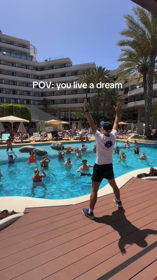 Post 6 by Max Jarlan on TikTok (video)