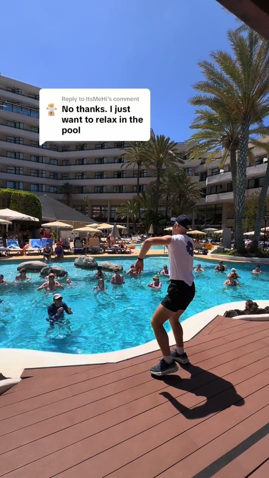 Post 2 by Max Jarlan on TikTok (video)