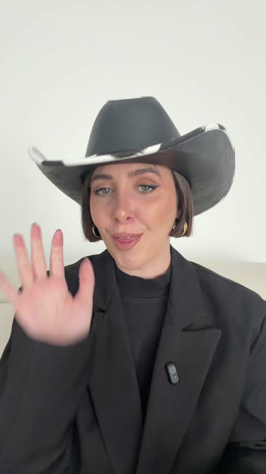 Post 8 by evarojogg on TikTok (video)