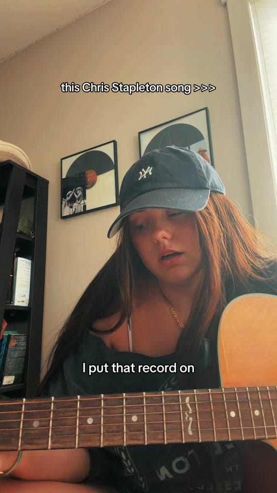 Post 4 by Laila Noelle on TikTok (video)