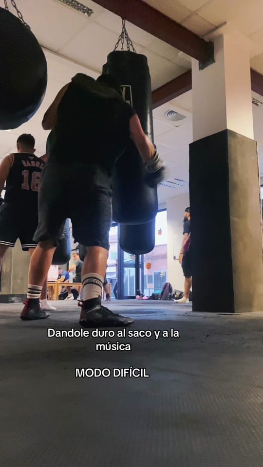 Post 10 by akablt on TikTok (video)