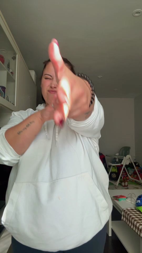 Post 7 by Anabella__GB on TikTok (video)