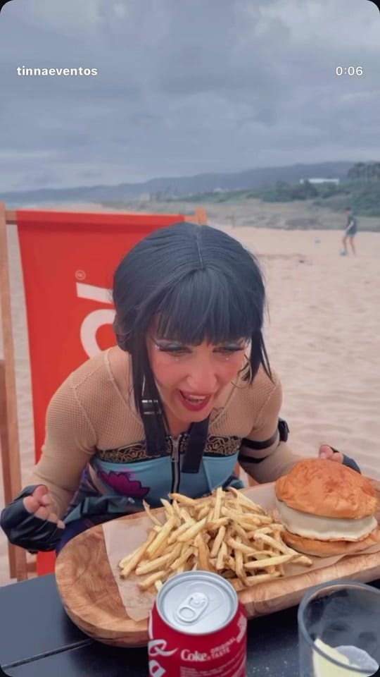 Post 8 by Tinnaeventos Barcelona on TikTok (video)